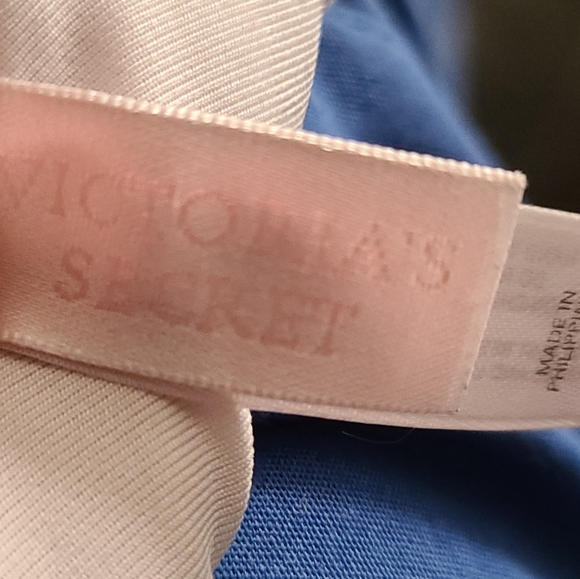 Bundle od 2 Bikini Tops Victoria Secret  Size Large - Picture 3 of 15